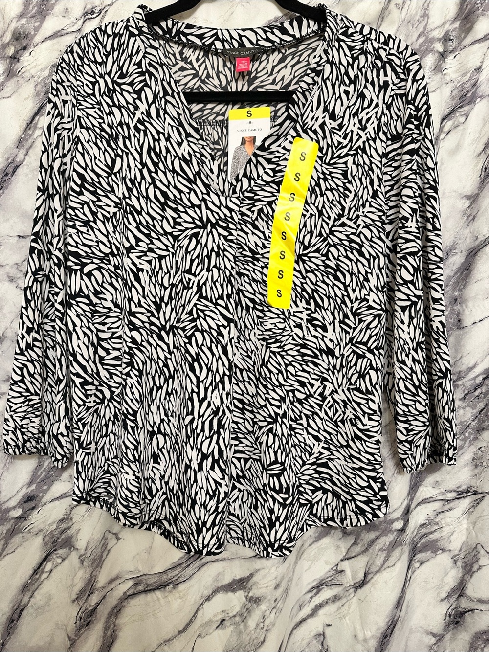 Vince Camuto - Black & White Leaf-Print Blouse - S